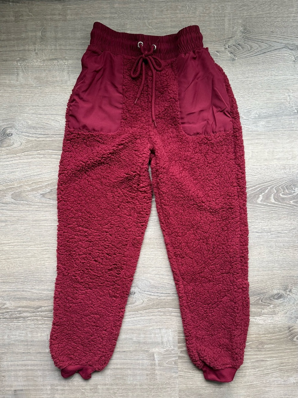 No Boundaries Women’s S(3-5) Maroon Sherpa Jogger Pants Lightweight